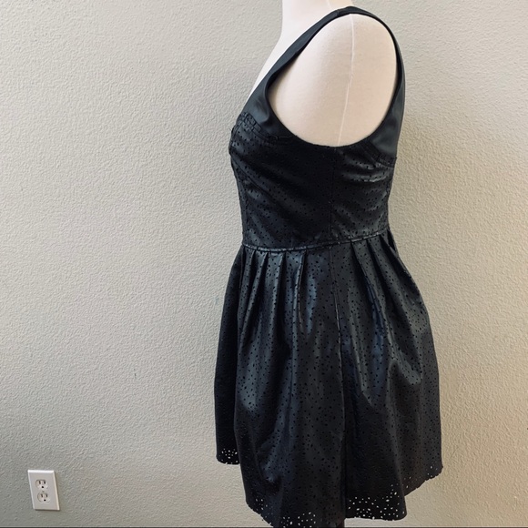 SILENCE + NOISE urban outfitters black faux leather mini dress womens 6 - Picture 4 of 8